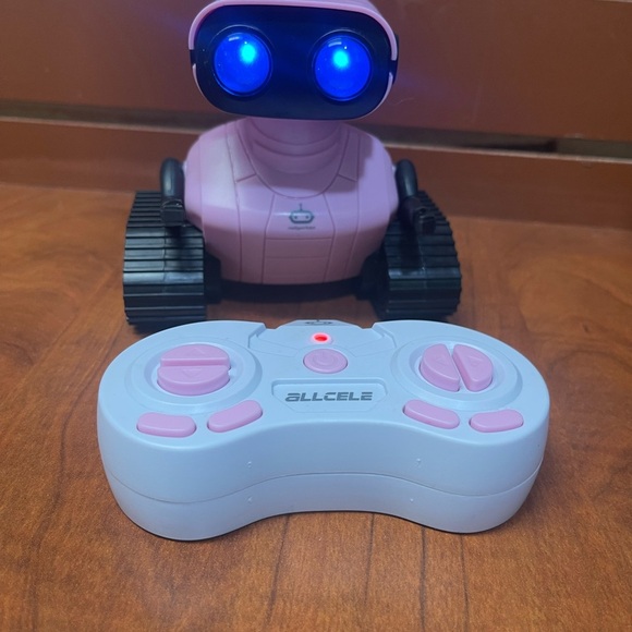 Pink Remote Control Robot Toy - Picture 4 of 14